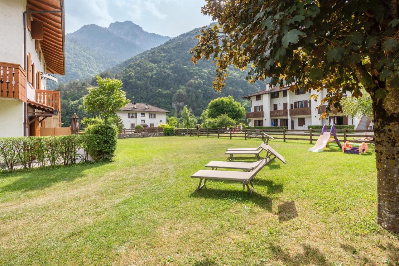 Casa Lucia Lägenhet Pieve Di Ledro Exteriör bild