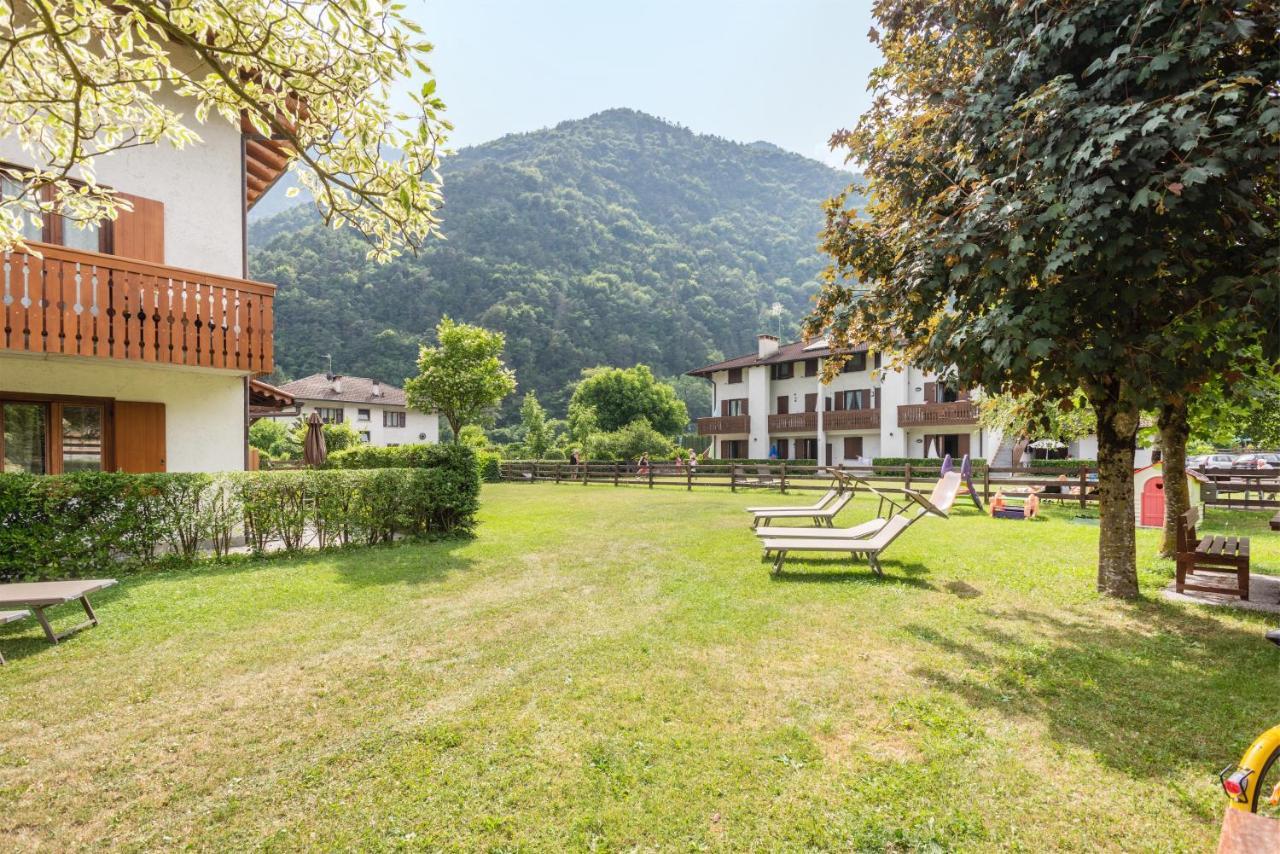 Casa Lucia Lägenhet Pieve Di Ledro Exteriör bild