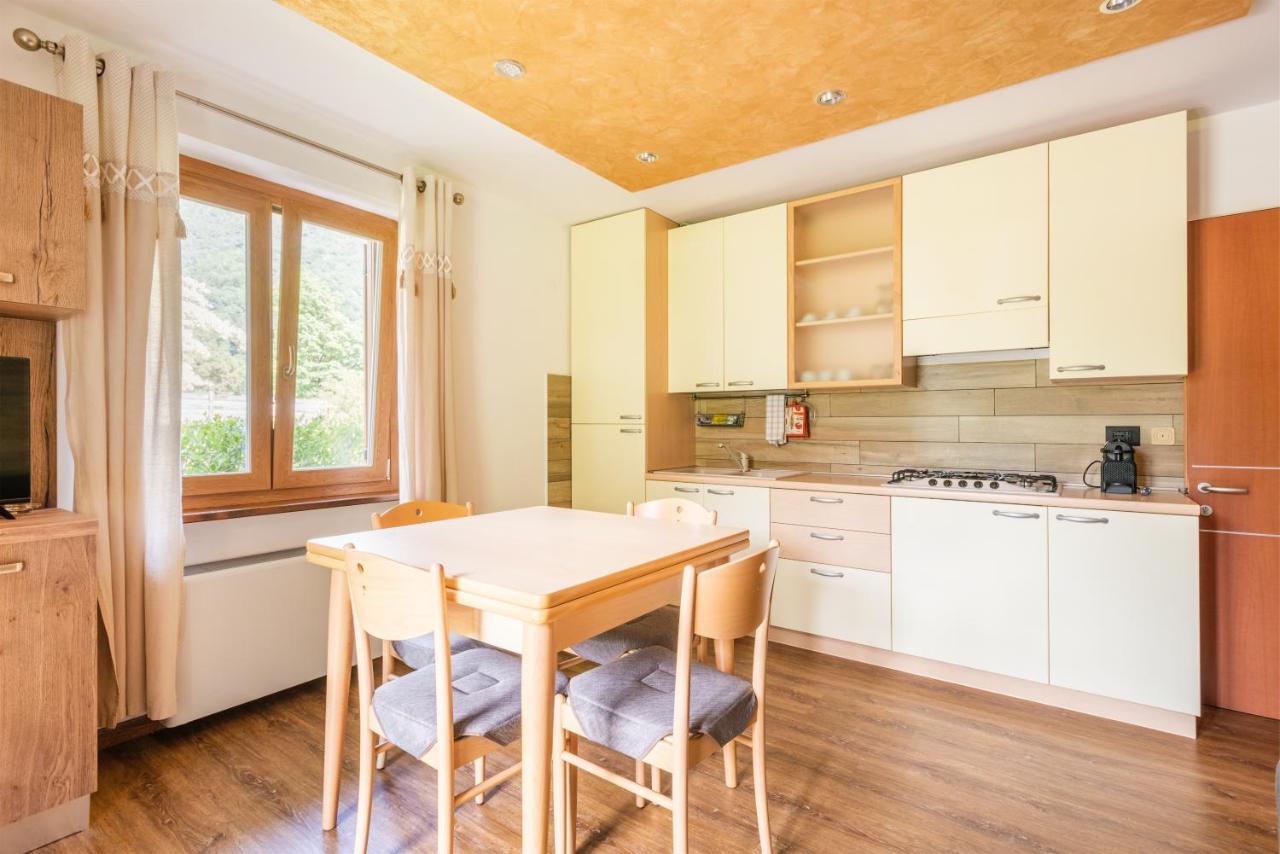 Casa Lucia Lägenhet Pieve Di Ledro Exteriör bild