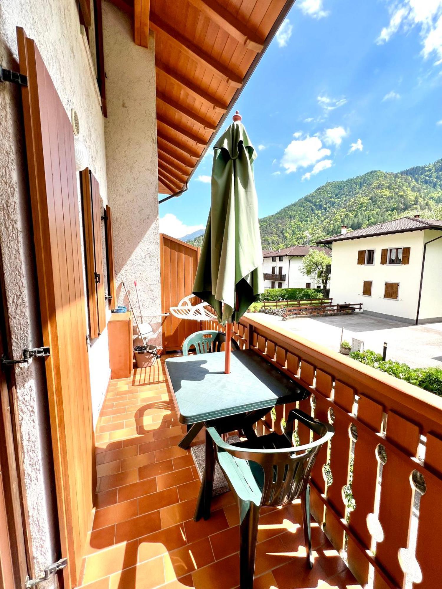 Casa Lucia Lägenhet Pieve Di Ledro Exteriör bild